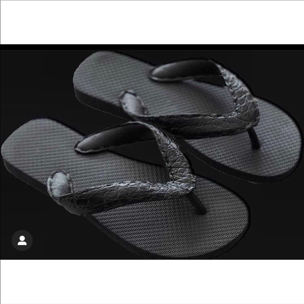 Black gator leather flip flop Sandals Rhonda Ochs